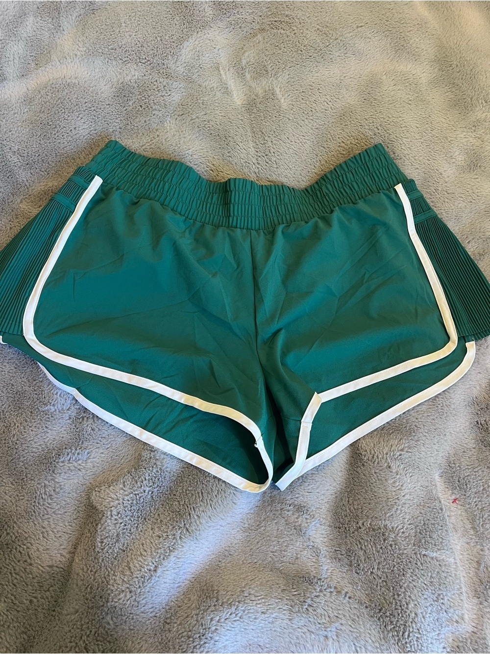 All in Motion Women’s Green Athletic Shorts White Trim Elastic Waist XL